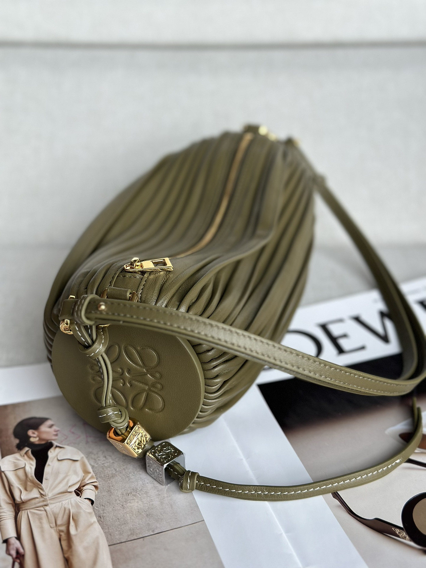 LOEWE Bracelet Pouch in pleated nappa 25x10x10cm