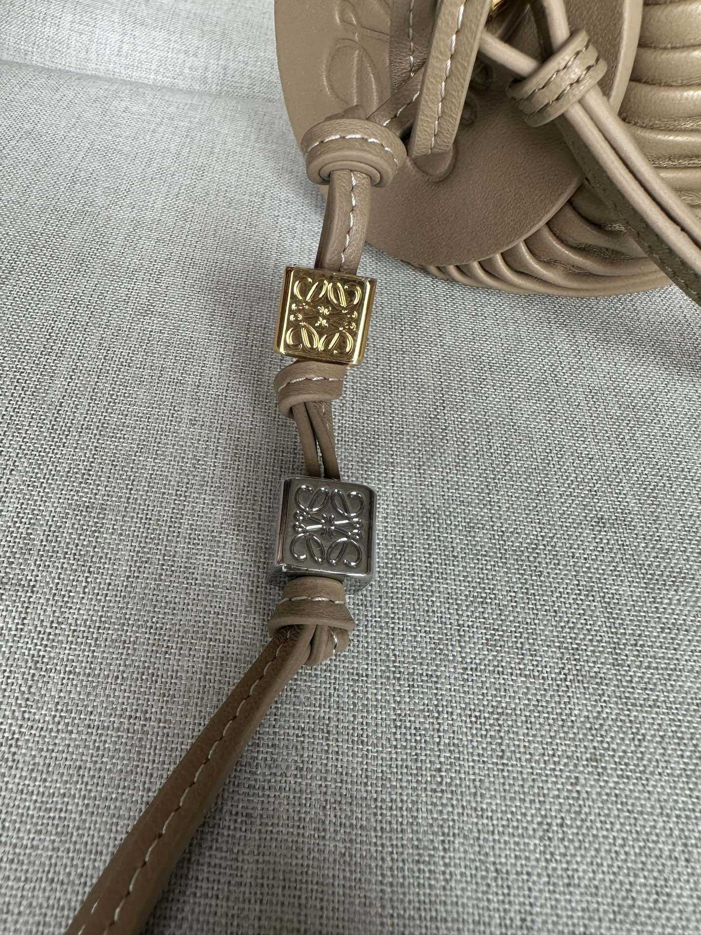 LOEWE Bracelet Pouch in pleated nappa 25x10x10cm