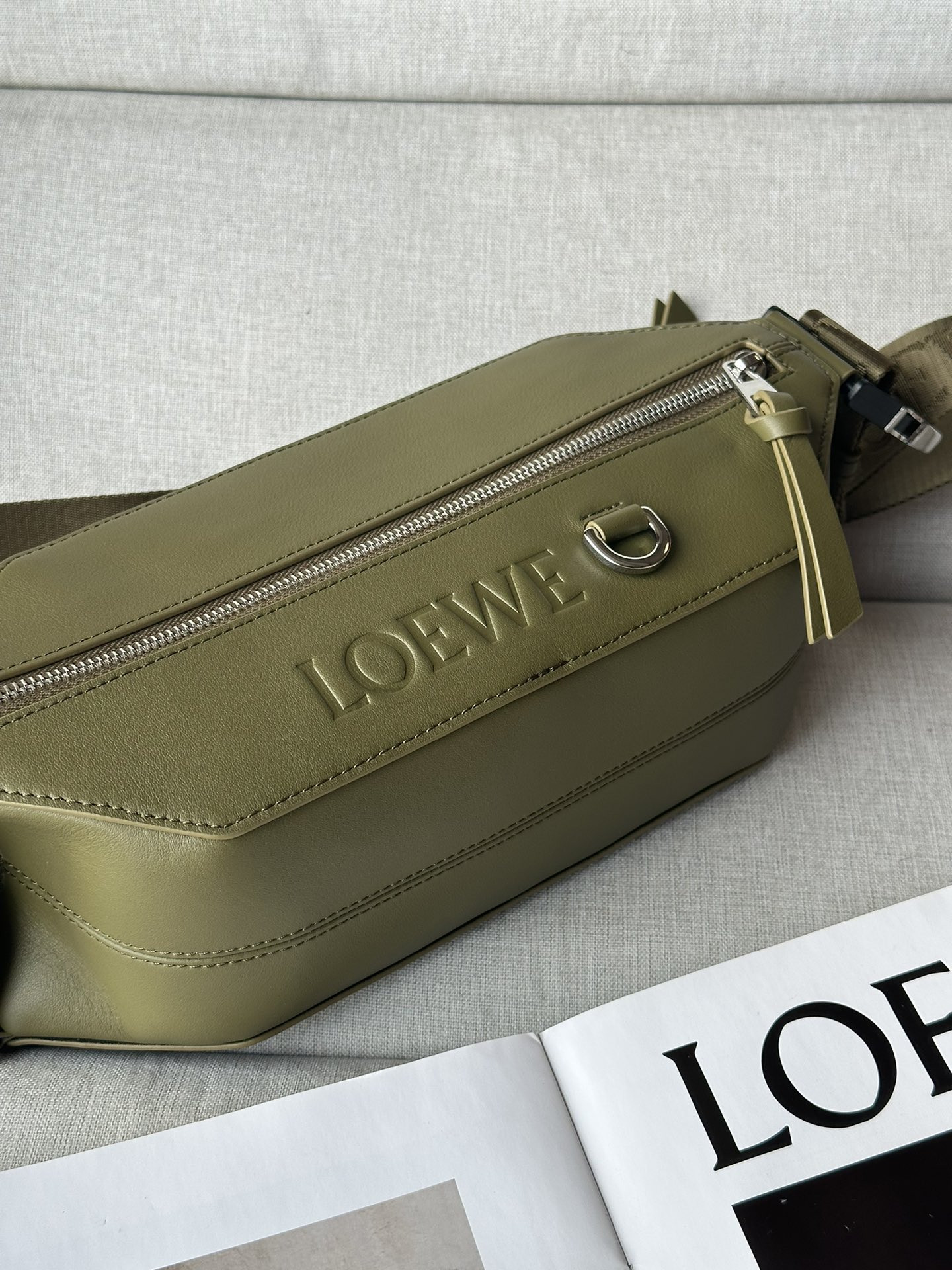 LOEWE Convertible sling in classic calfskin 32.5x9x12.3cm