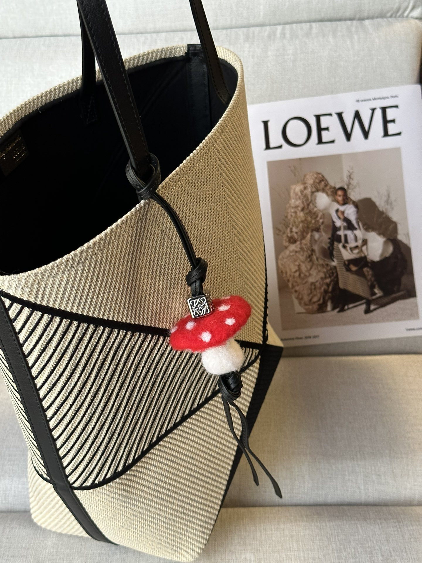 LOEWE Puzzle Fold tote 21x5.5x31cm