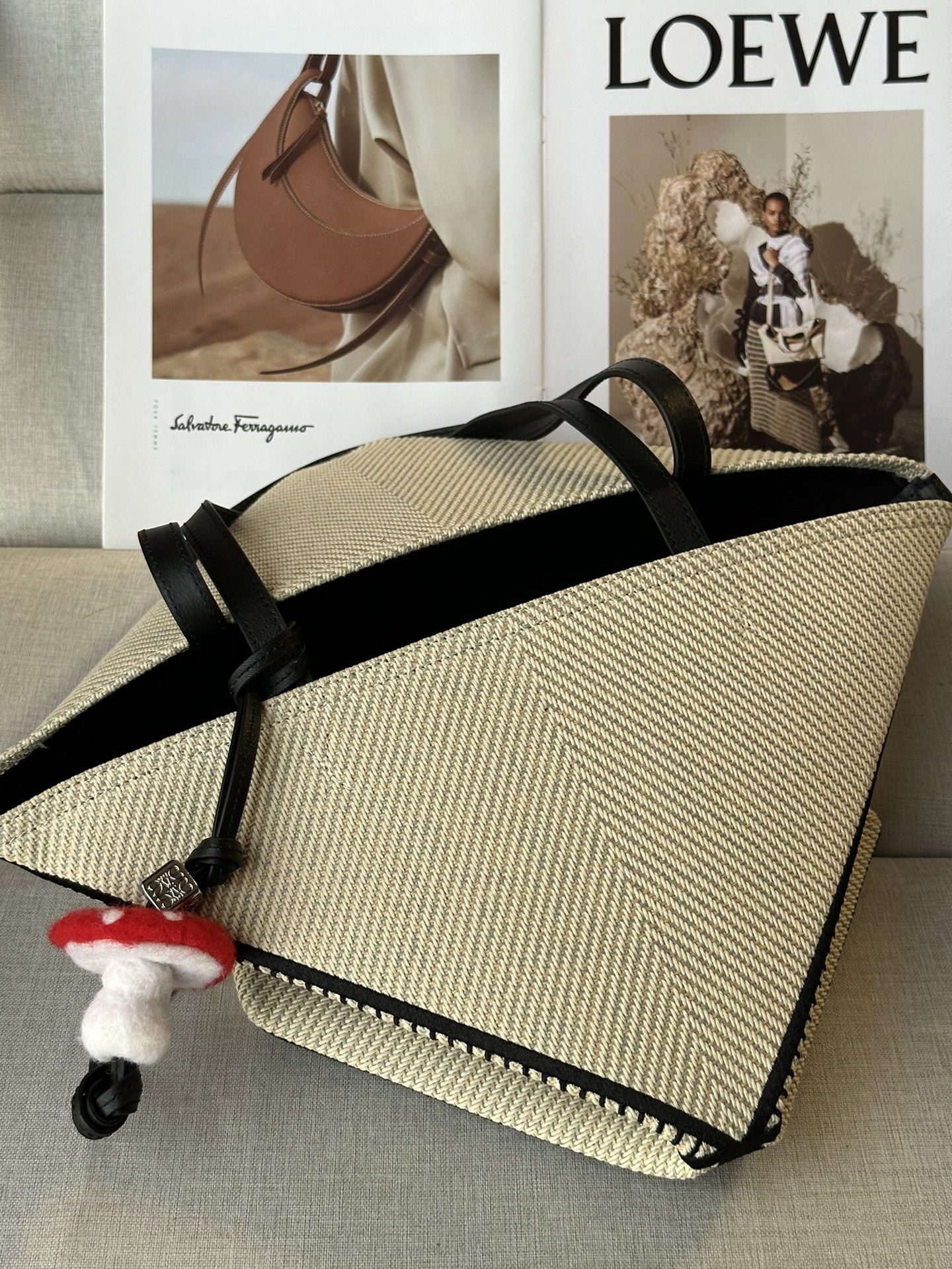 LOEWE Puzzle Fold tote 21x5.5x31cm