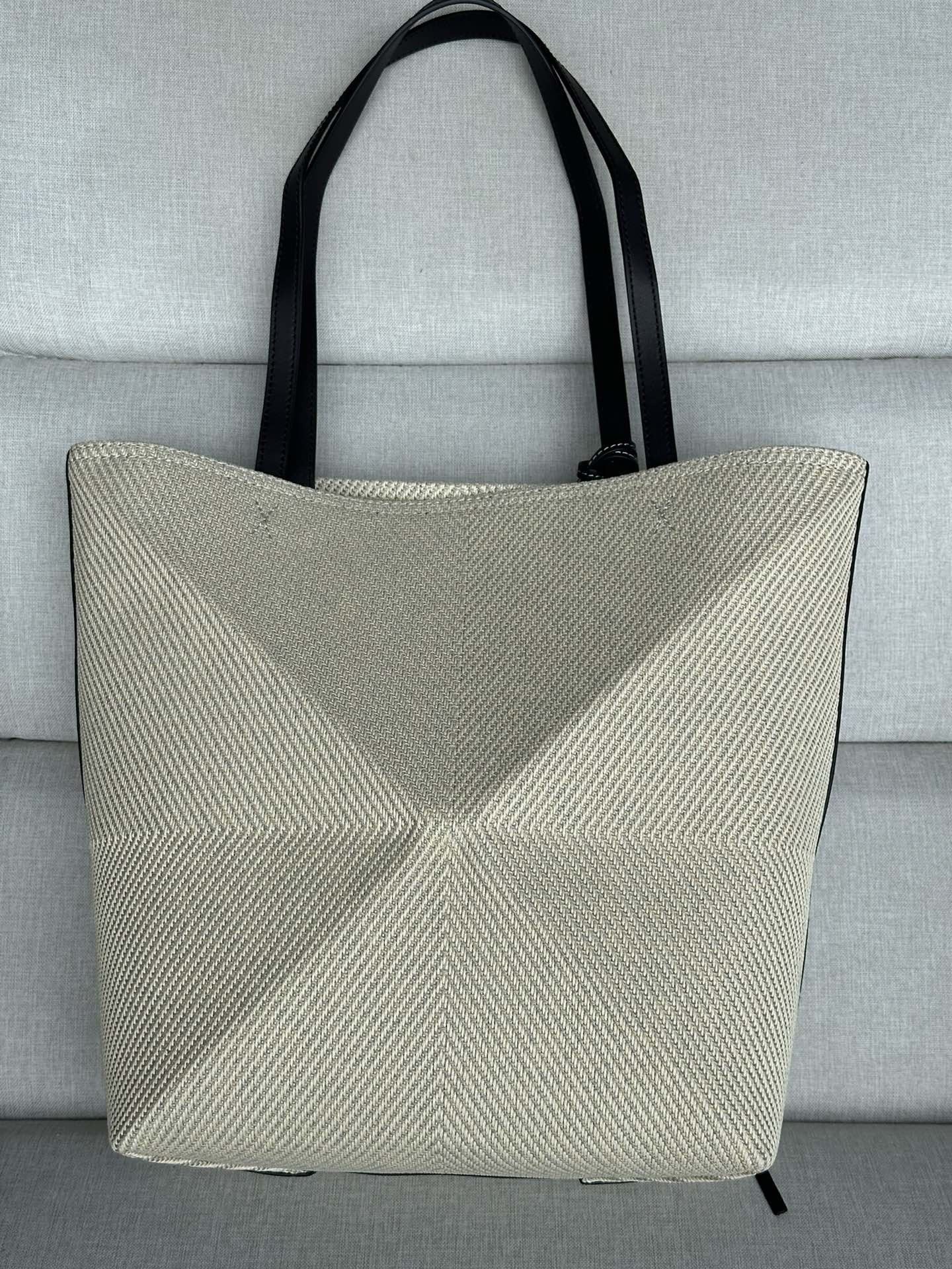 LOEWE Puzzle Fold tote 21x5.5x31cm