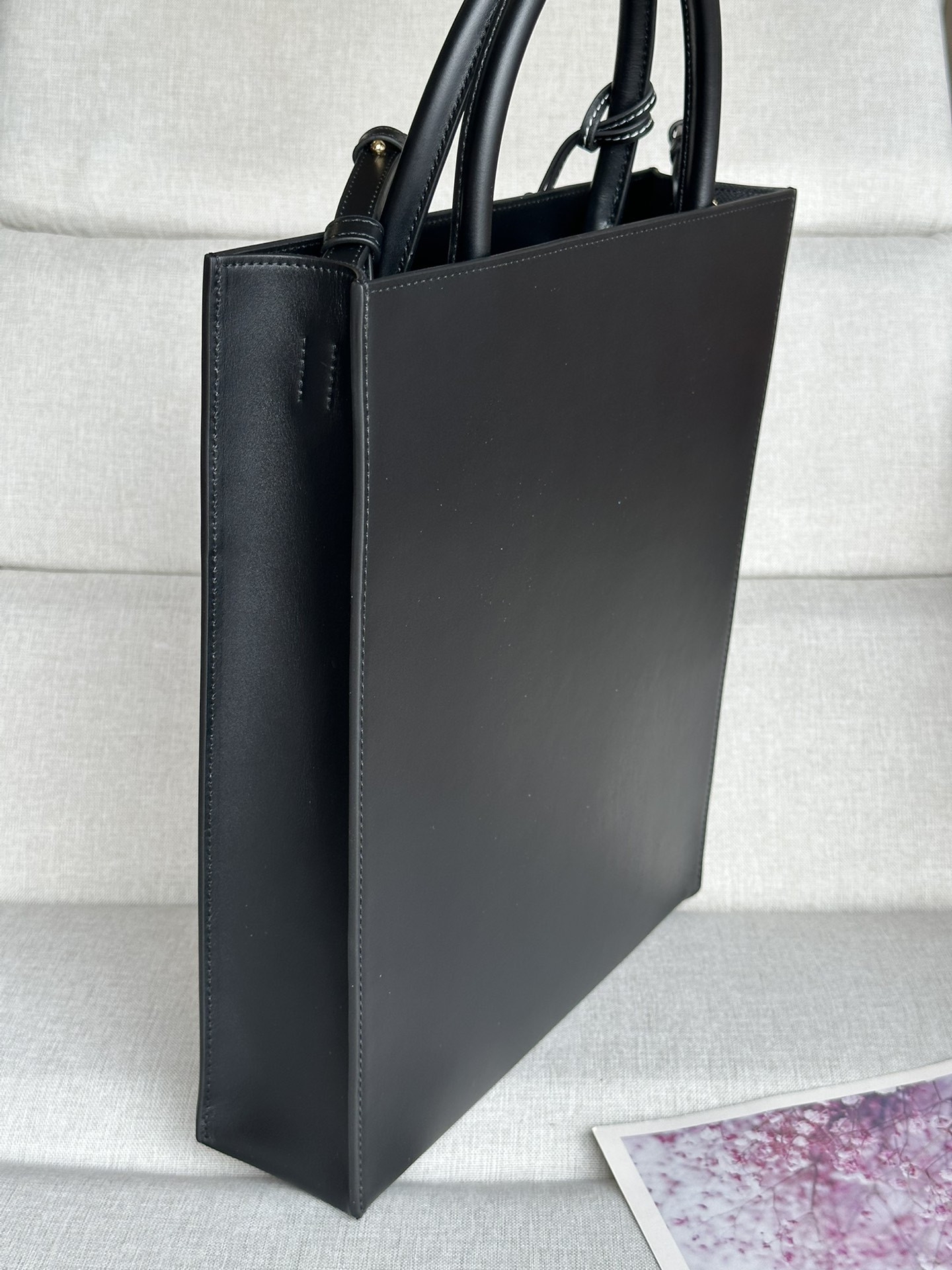 LOEWE Standard A4 Tote 28x7.5x36cm