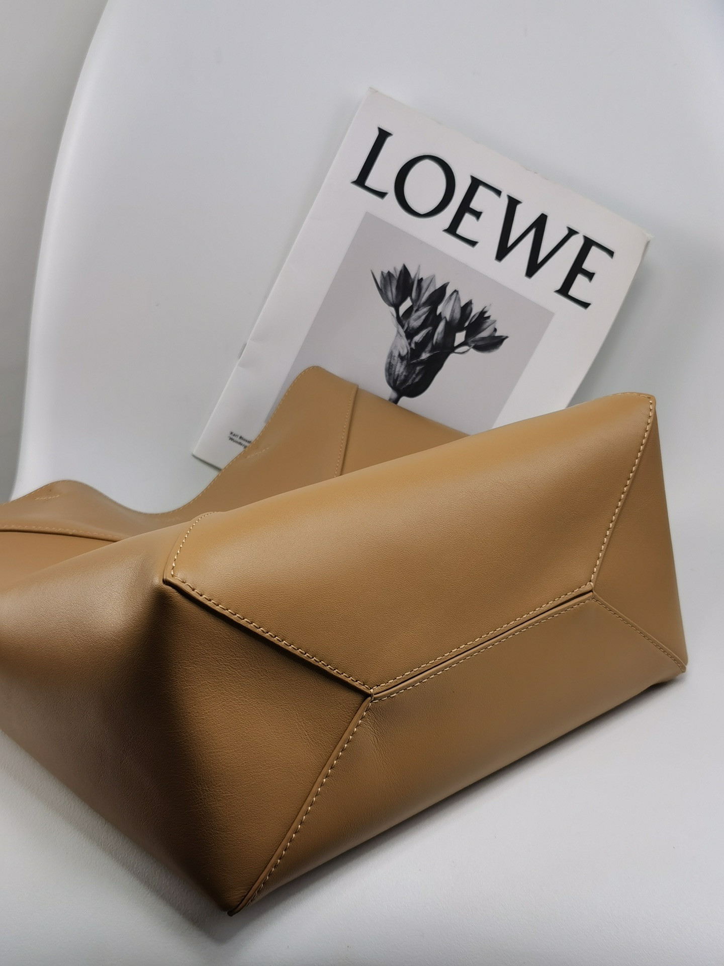 LOEWE Medium Puzzle Fold tote in shiny calfskin 25.5x14.5x31.5cm
