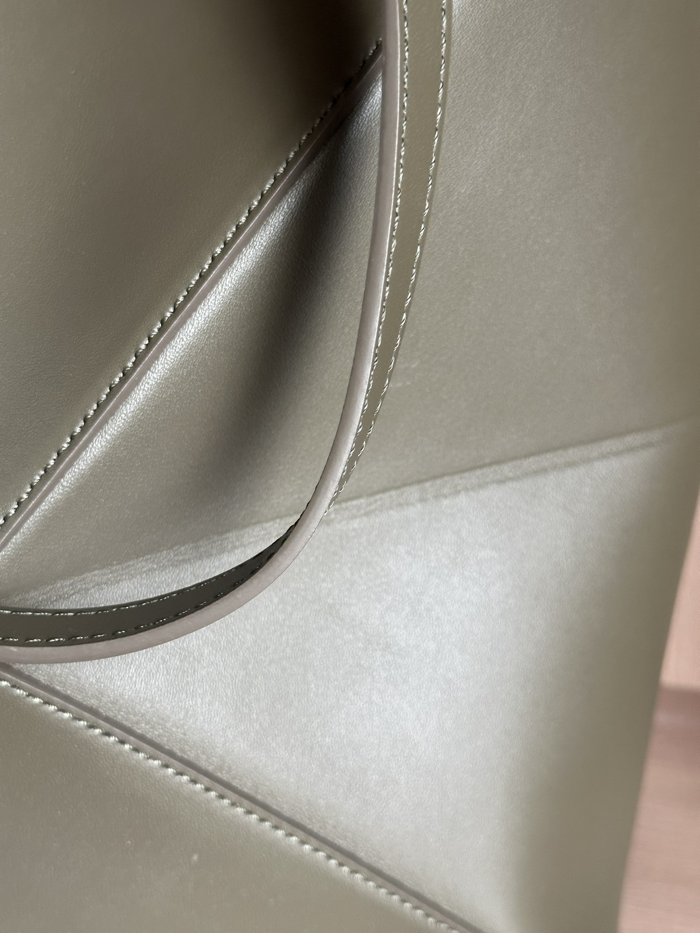 LOEWE Medium Puzzle Fold tote in shiny calfskin 25.5x14.5x31.5cm