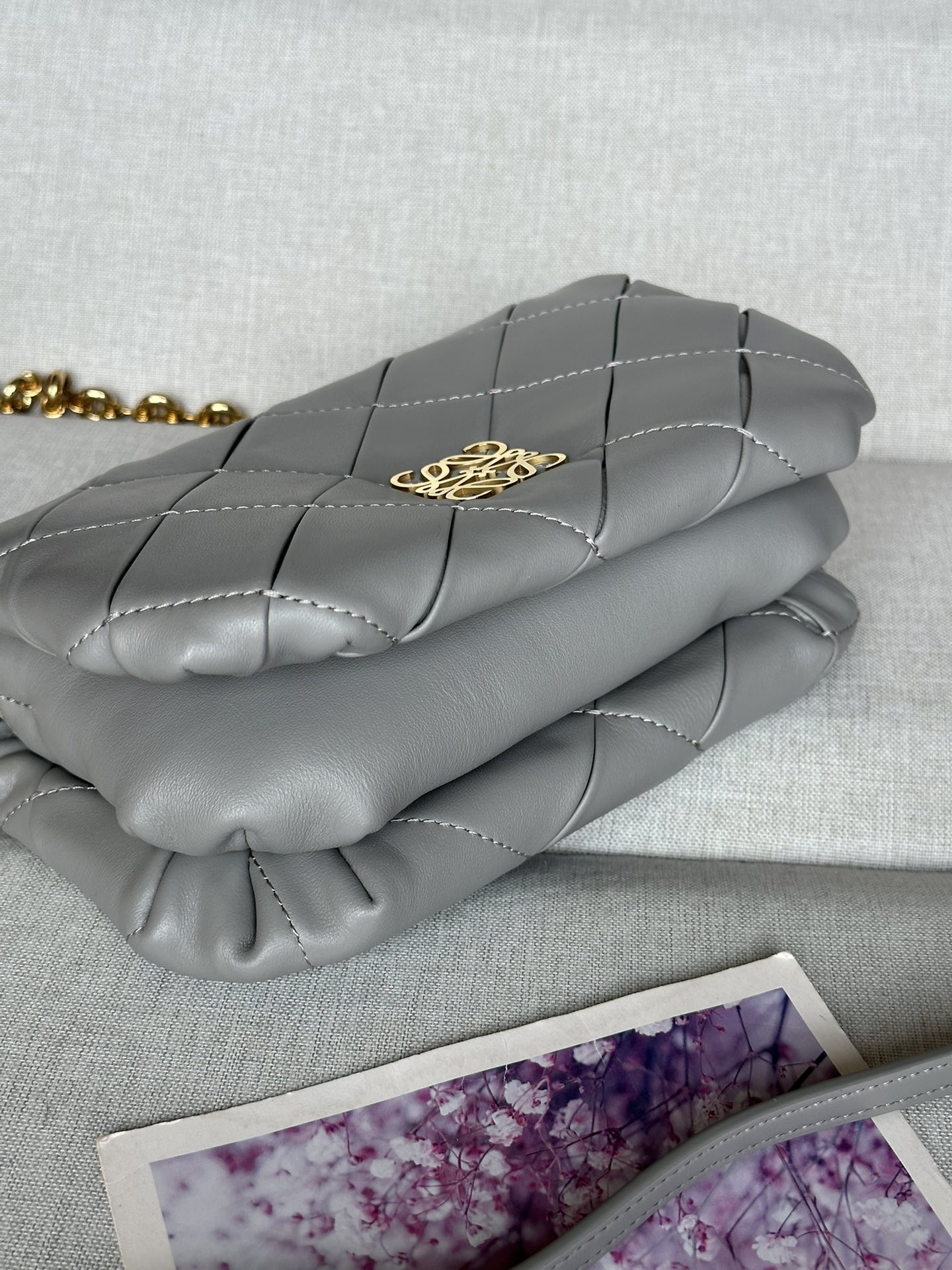 LOEWE Mini Puffer Goya in pleated shiny nappa lambskin 20x6x13cm