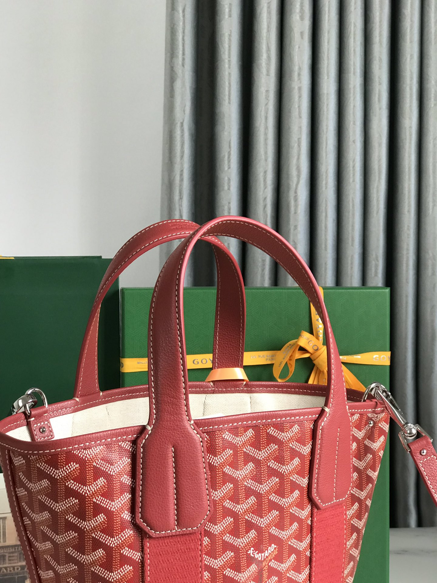 Goyard Goyardine Belharra PM Coral Tote Palladium Hardware 18x14x23cm