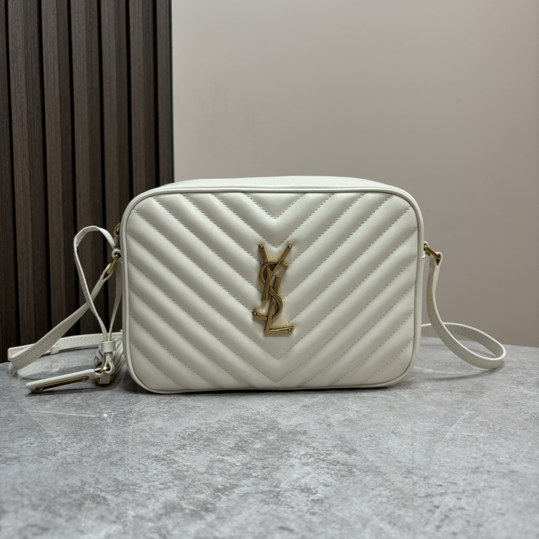 YSL LOU camera bag in quilted leather 23x16x6cm