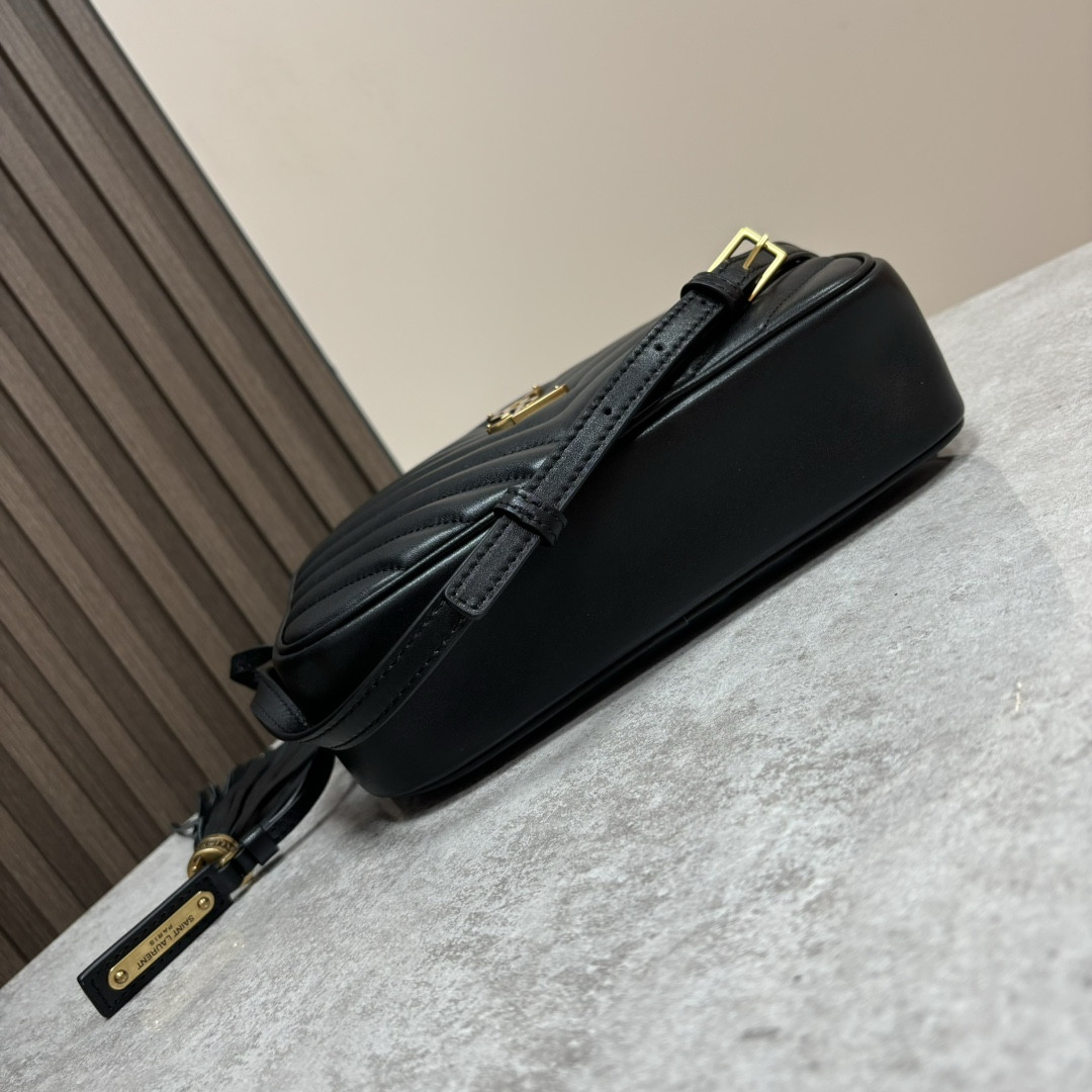 YSL LOU camera bag in quilted leather 23x16x6cm