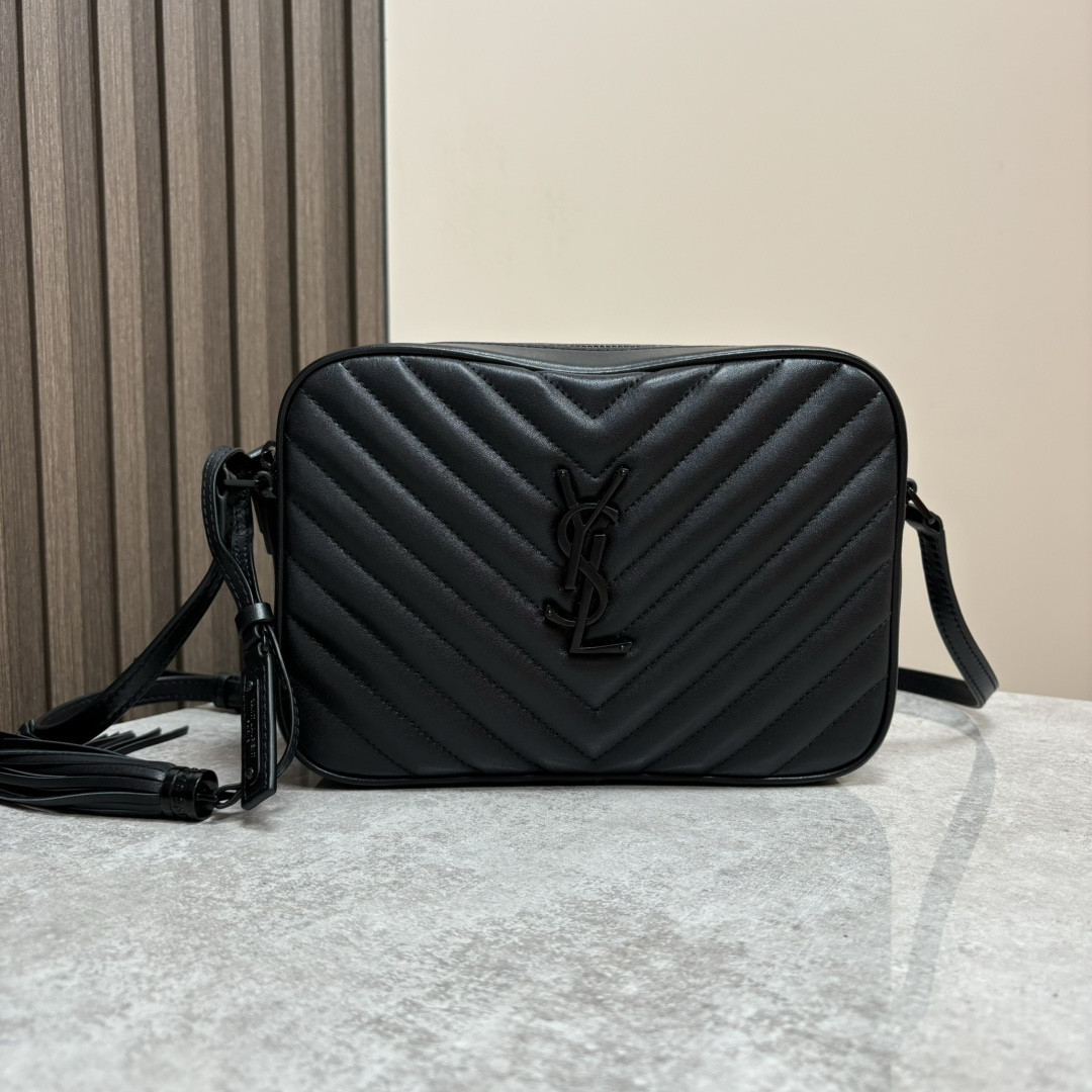 YSL LOU camera bag in quilted leather 23x16x6cm