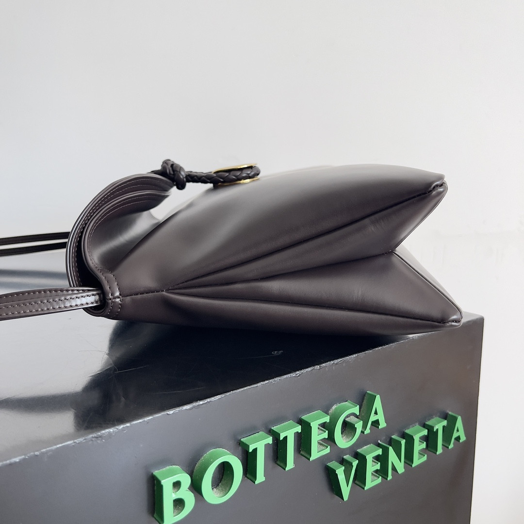 Bottega Veneta Liberta  23 x 35 x 6cm