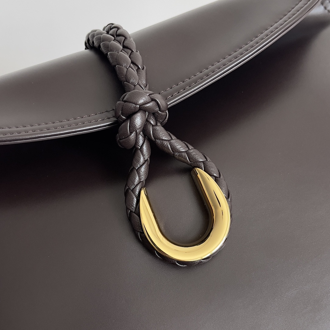 Bottega Veneta Liberta  23 x 35 x 6cm