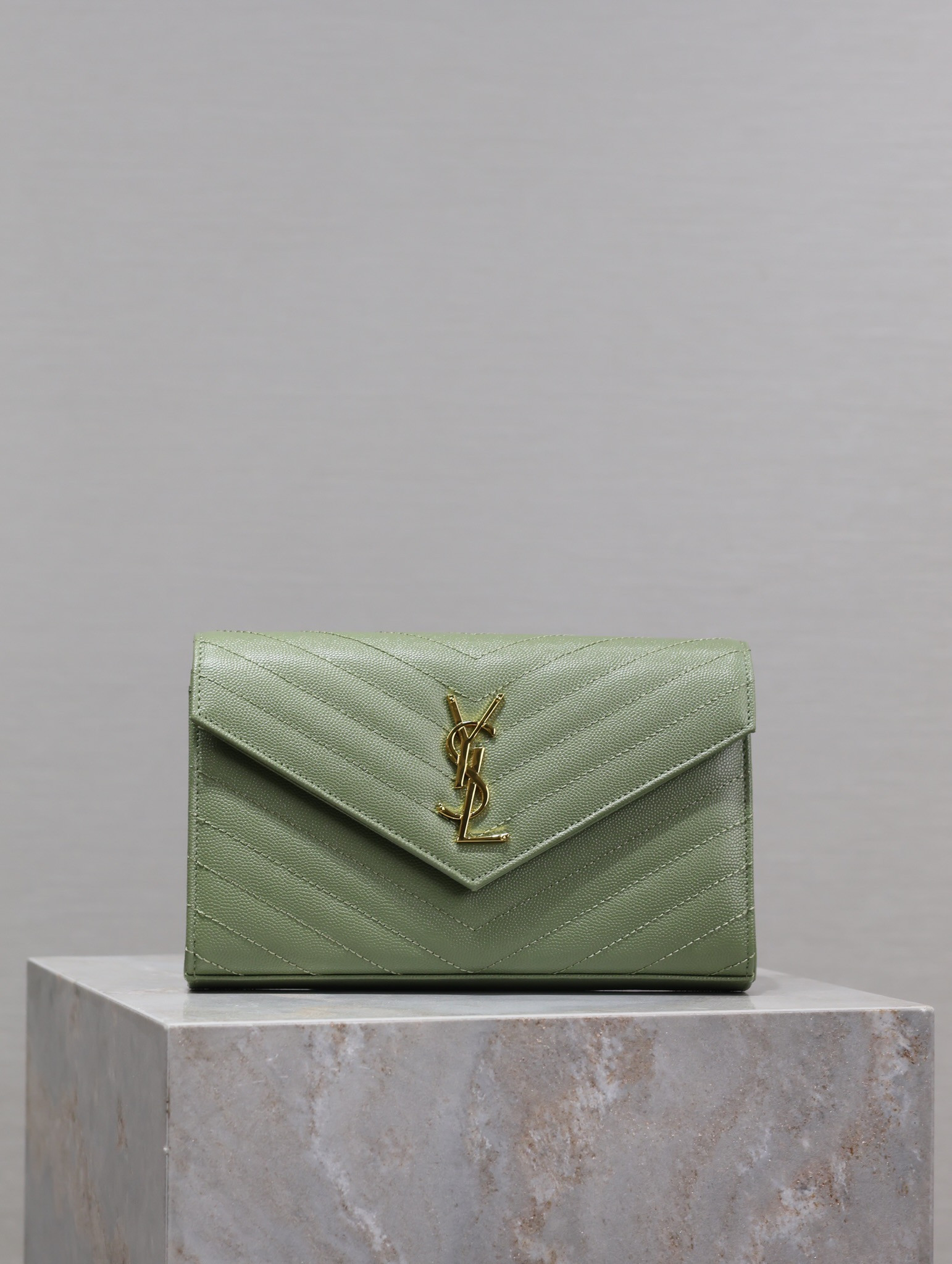 YSL Cassandra Monogram Classic Chain Wallet in Grained Poudre Leather 22.5 x 14 x 4cm