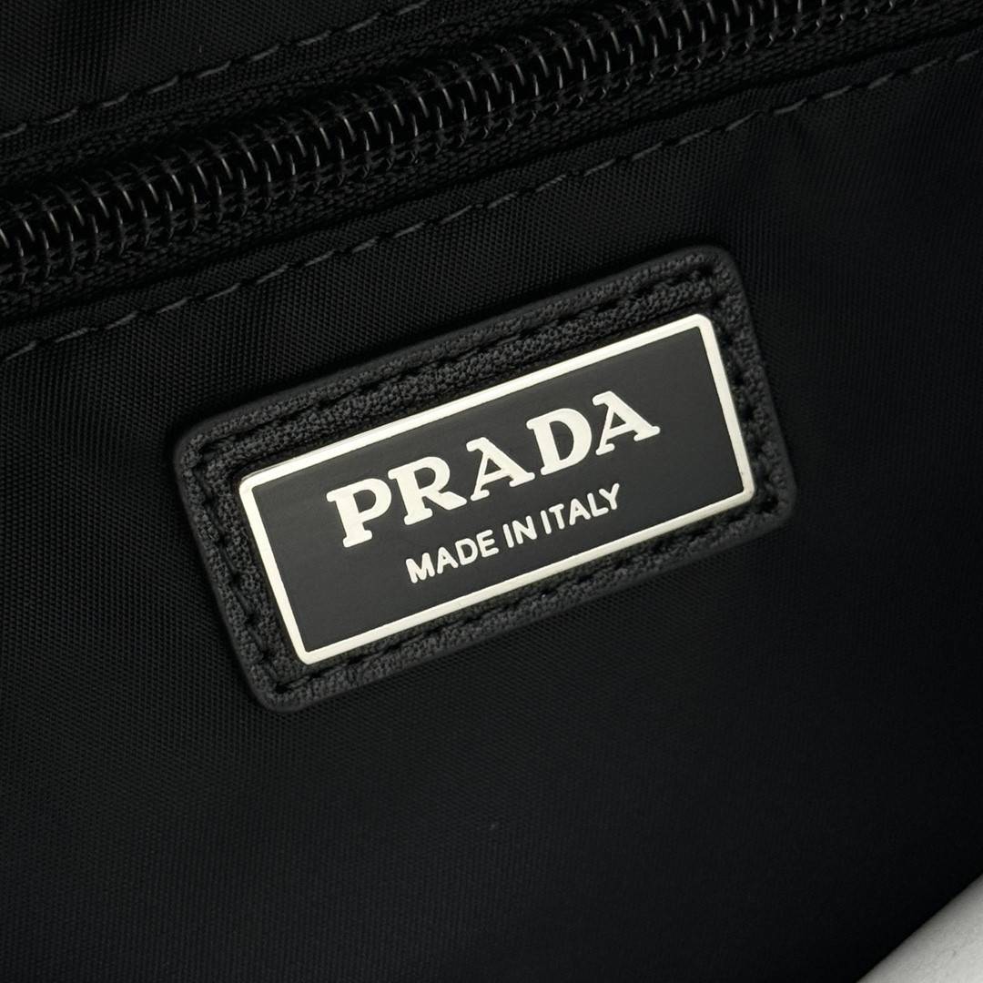 Prada Re-Nylon x Leather Shoulder Bag 18x24x5.5cm