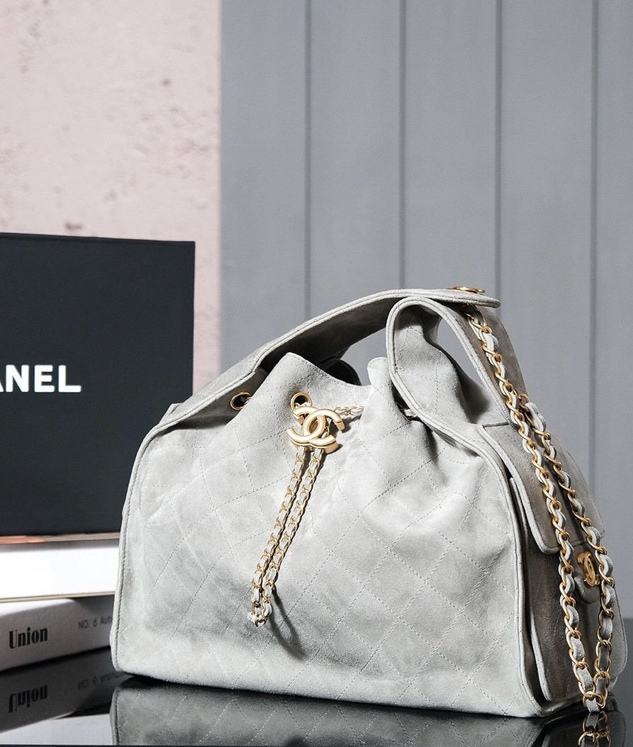 CHANEL 25C Bucket Bag 26x30x14cm