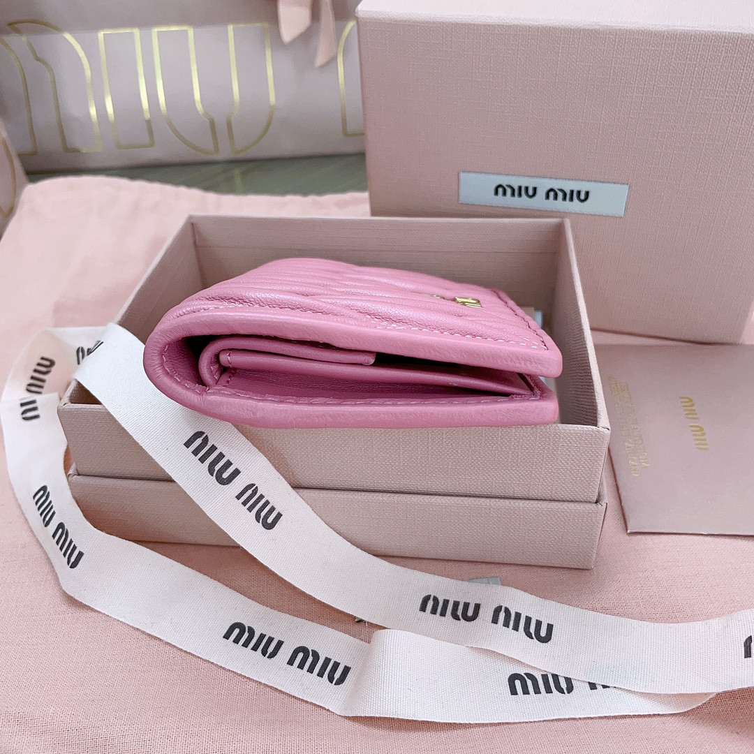 Miu Miu Small matelassé nappa leather wallet 11.2x8.5cm