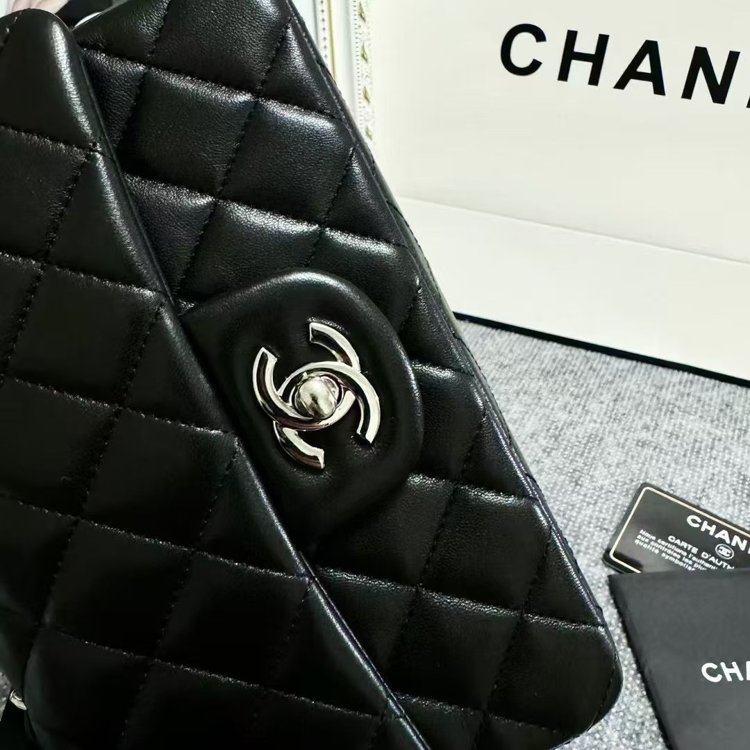CHANEL MINI FLAP BAG BLACK 12 × 20 × 6 cm