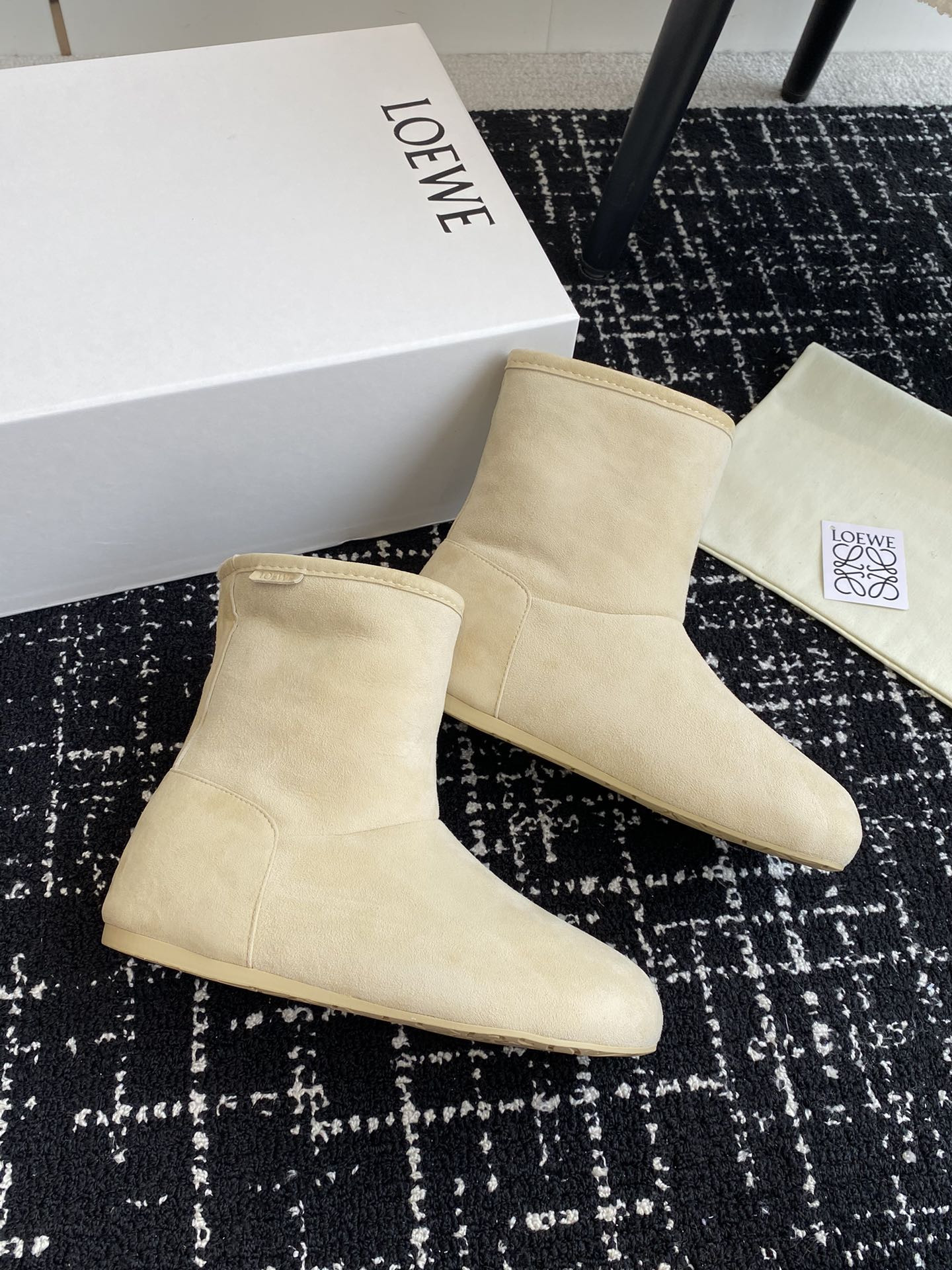 UA Loewe Boot