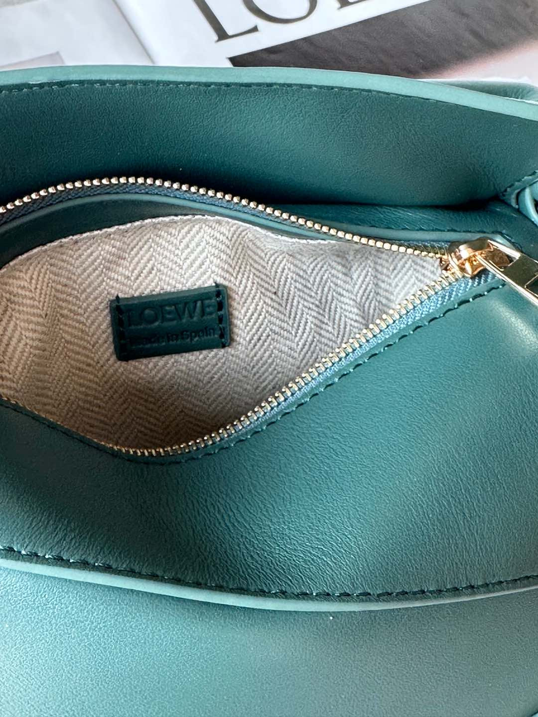 Loewe Mini Puzzle bag in classic calfskin 18x12.5x8cm