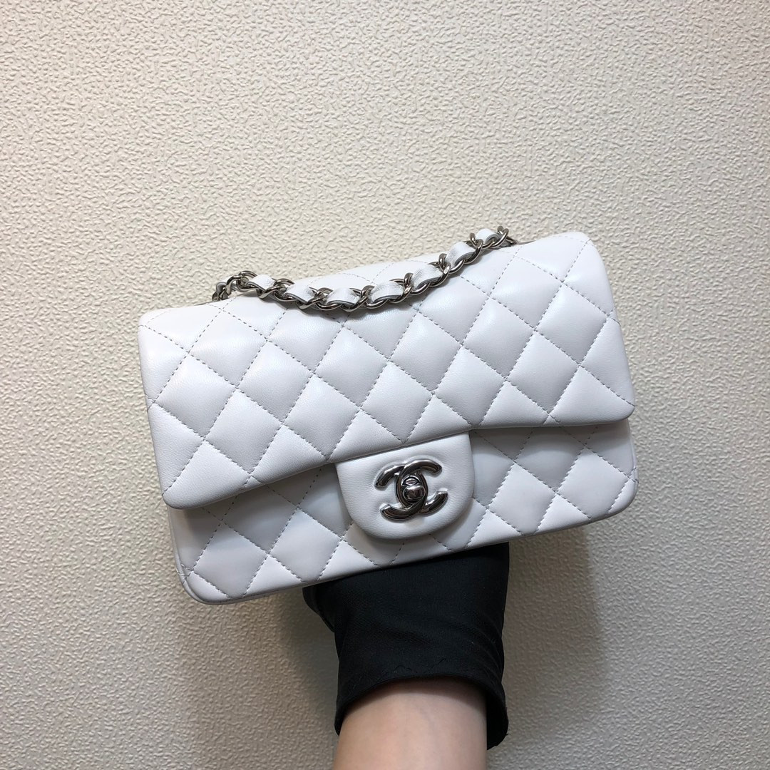 CHANEL MINI FLAP BAG white 12 × 20 × 6 cm