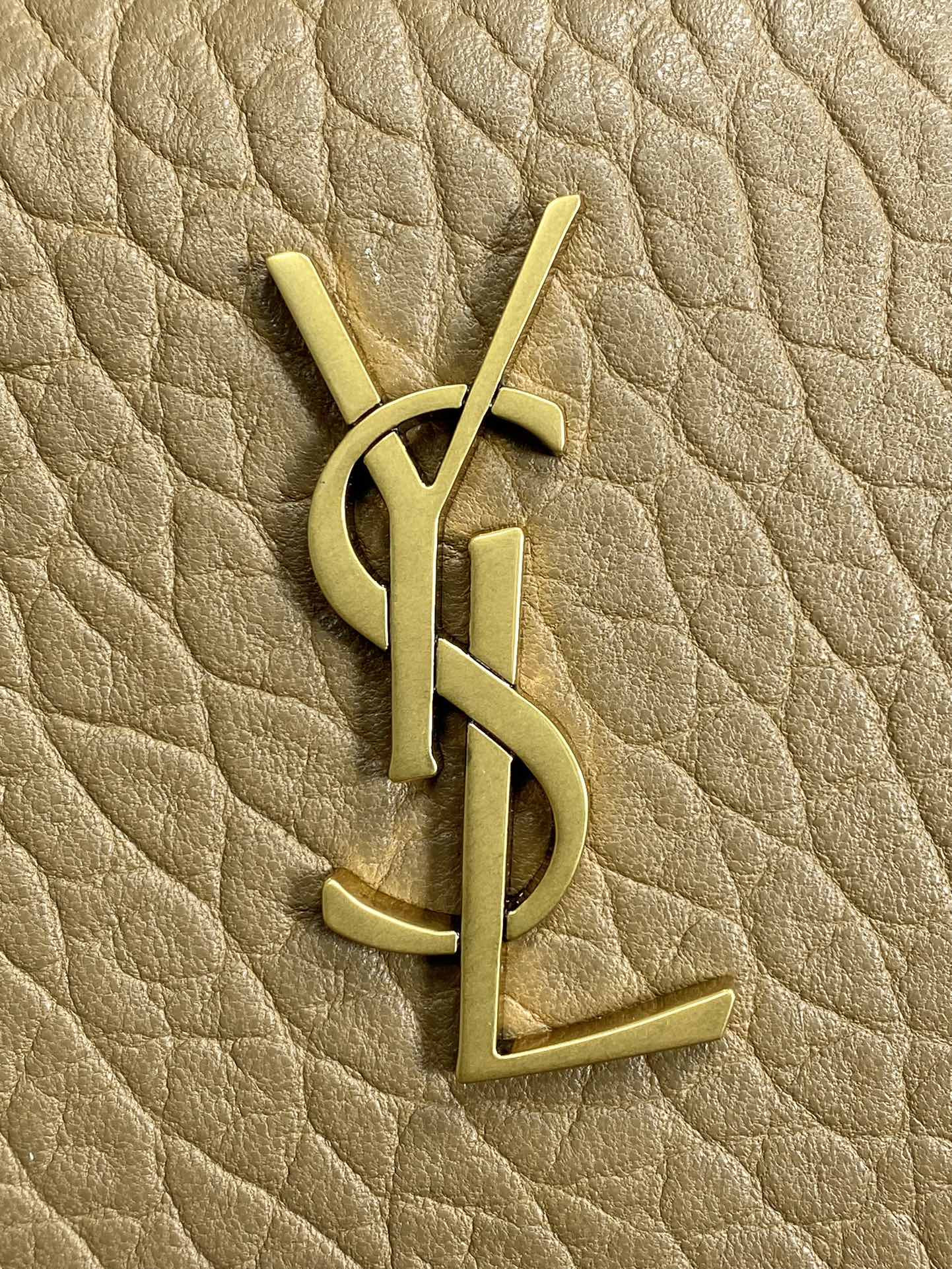 YSL CASSANDRE large envelope pouch in lambskin 29.5x18x4.5cm