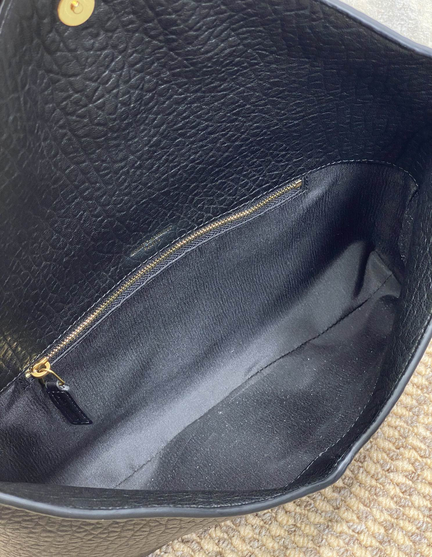 YSL CASSANDRE large envelope pouch in lambskin 29.5x18x4.5cm