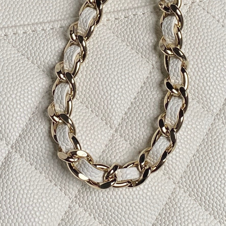 CHANEL LONG VANITY WITH CHAIN 17×19.5×5cm