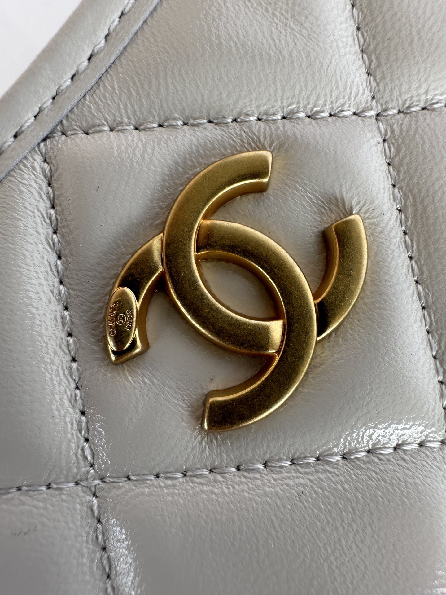 Chanel Hobo Handbag 22×22×9cm