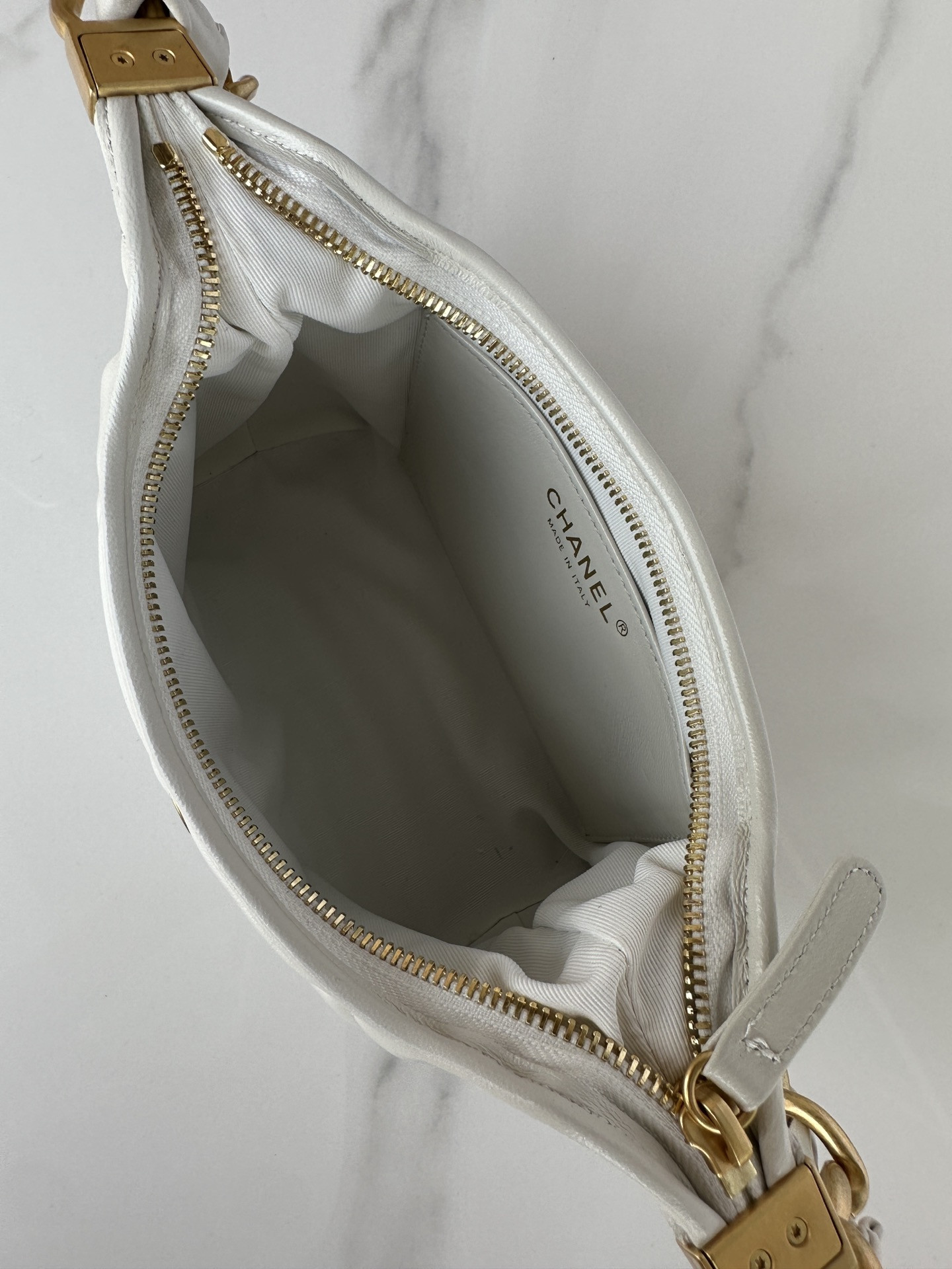 Chanel Hobo Handbag 22×22×9cm