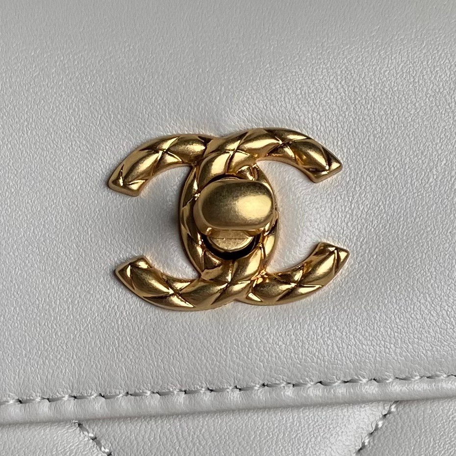 Chanel 24B Evening Bag 24×34×8cm