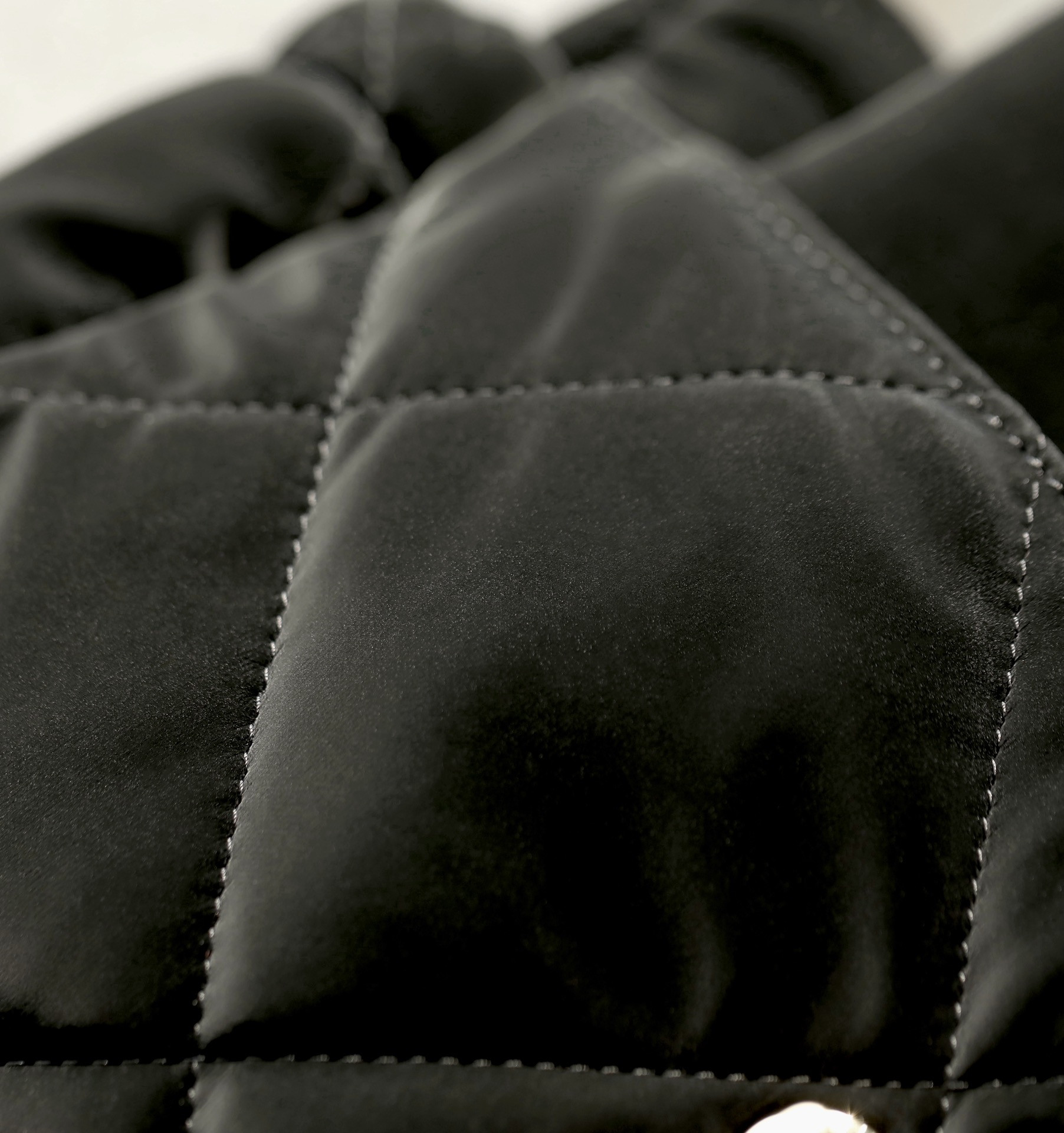 Chanel Hobo Handbag 20x32x12cm