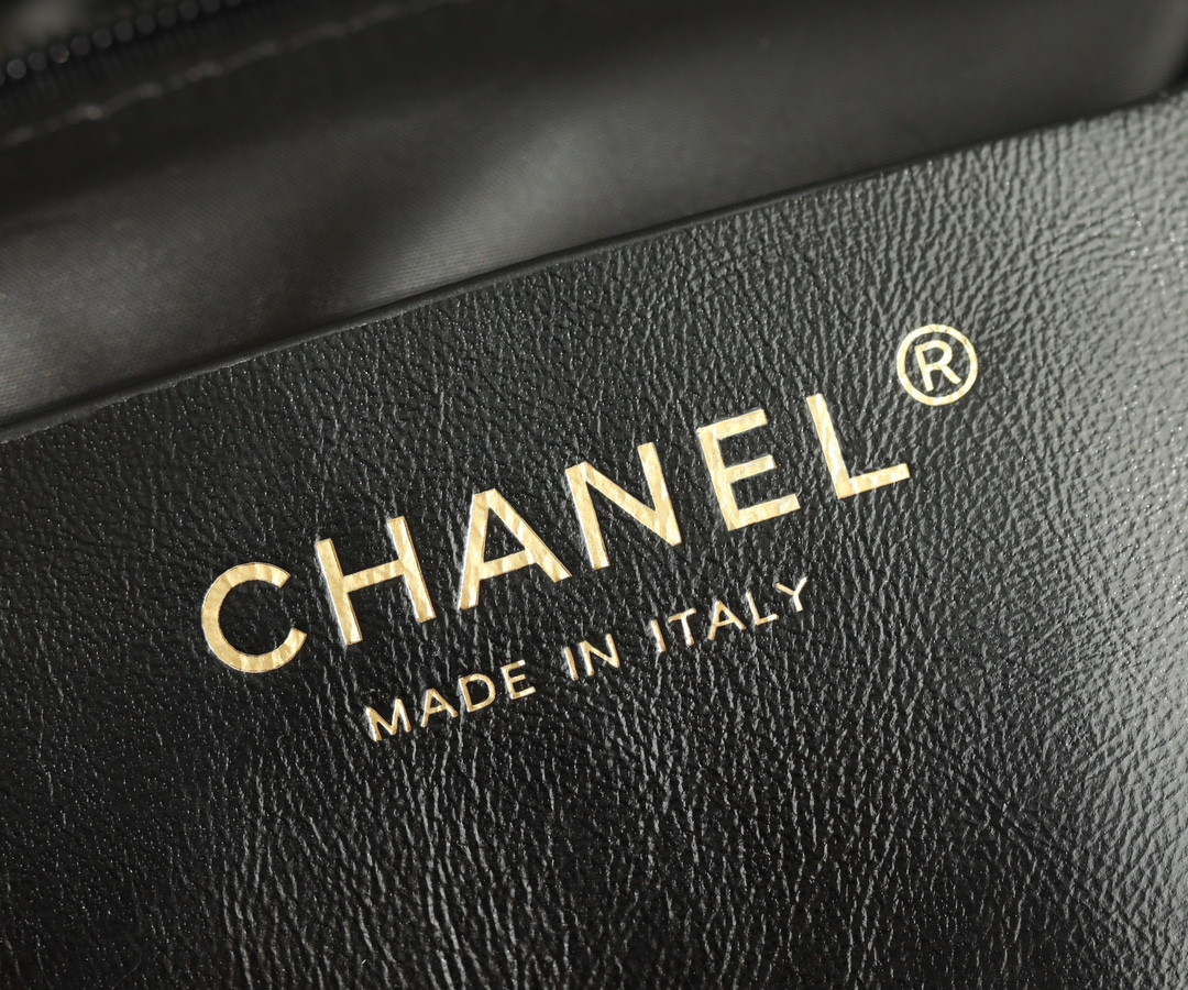 Chanel Hobo Handbag 20x32x12cm