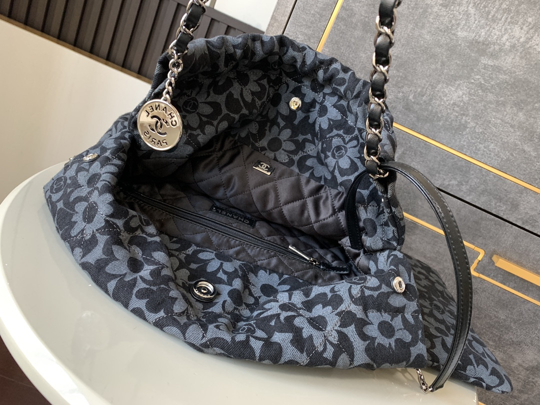 CHANEL 22 HANDBAG 35×37×7cm