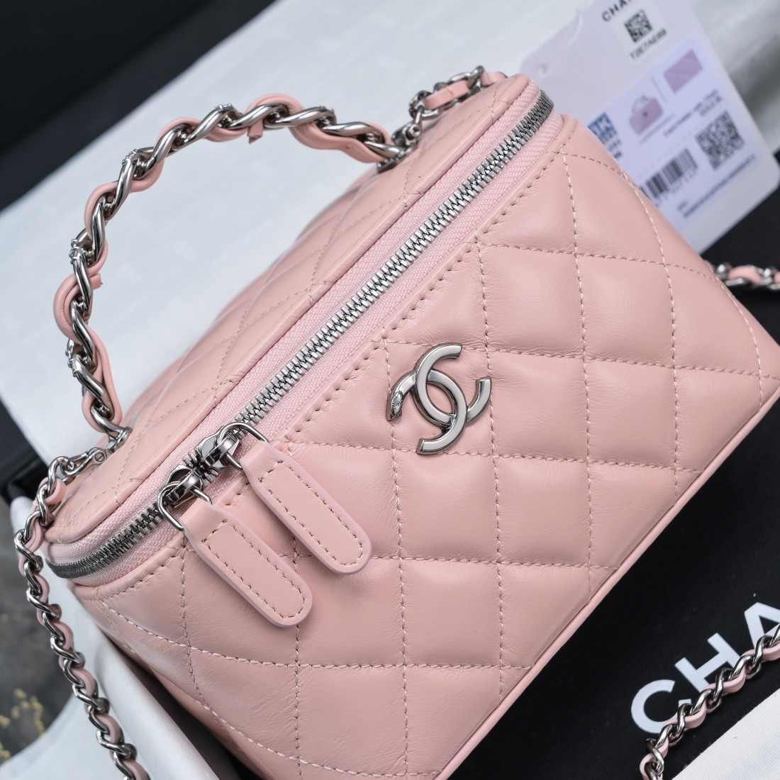 Chanel Clutch With Chain 17x10x8cm