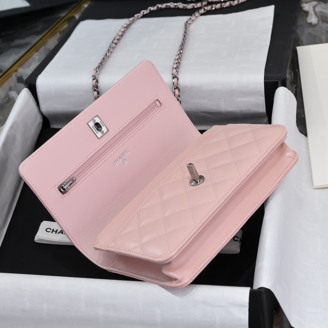 Chanel Clutch With Chain 19x12x3.5cm