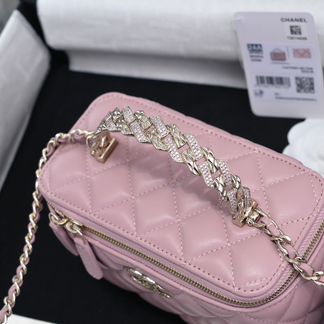 Chanel Clutch With Chain 10x16x8cm