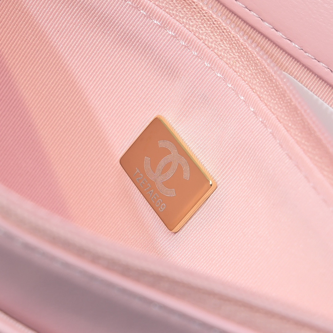 Chanel Clutch With Chain 19cm