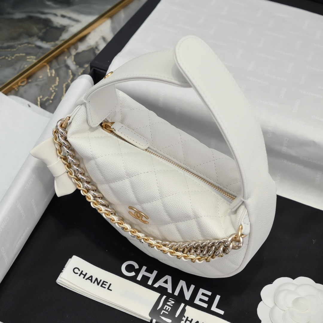 Chanel Clutch 18x17x8cm