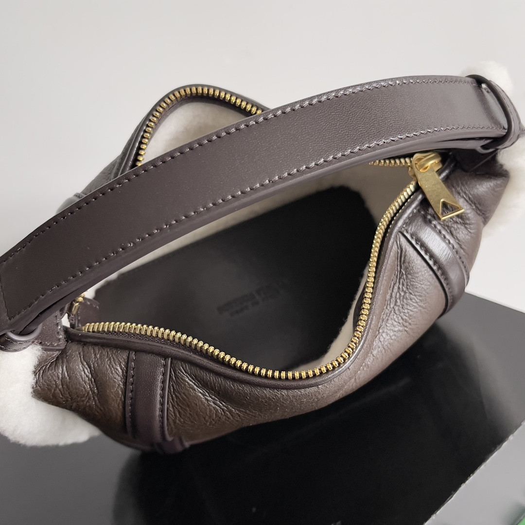 Bottega Veneta Mini Wallace 20x13x9.5cm