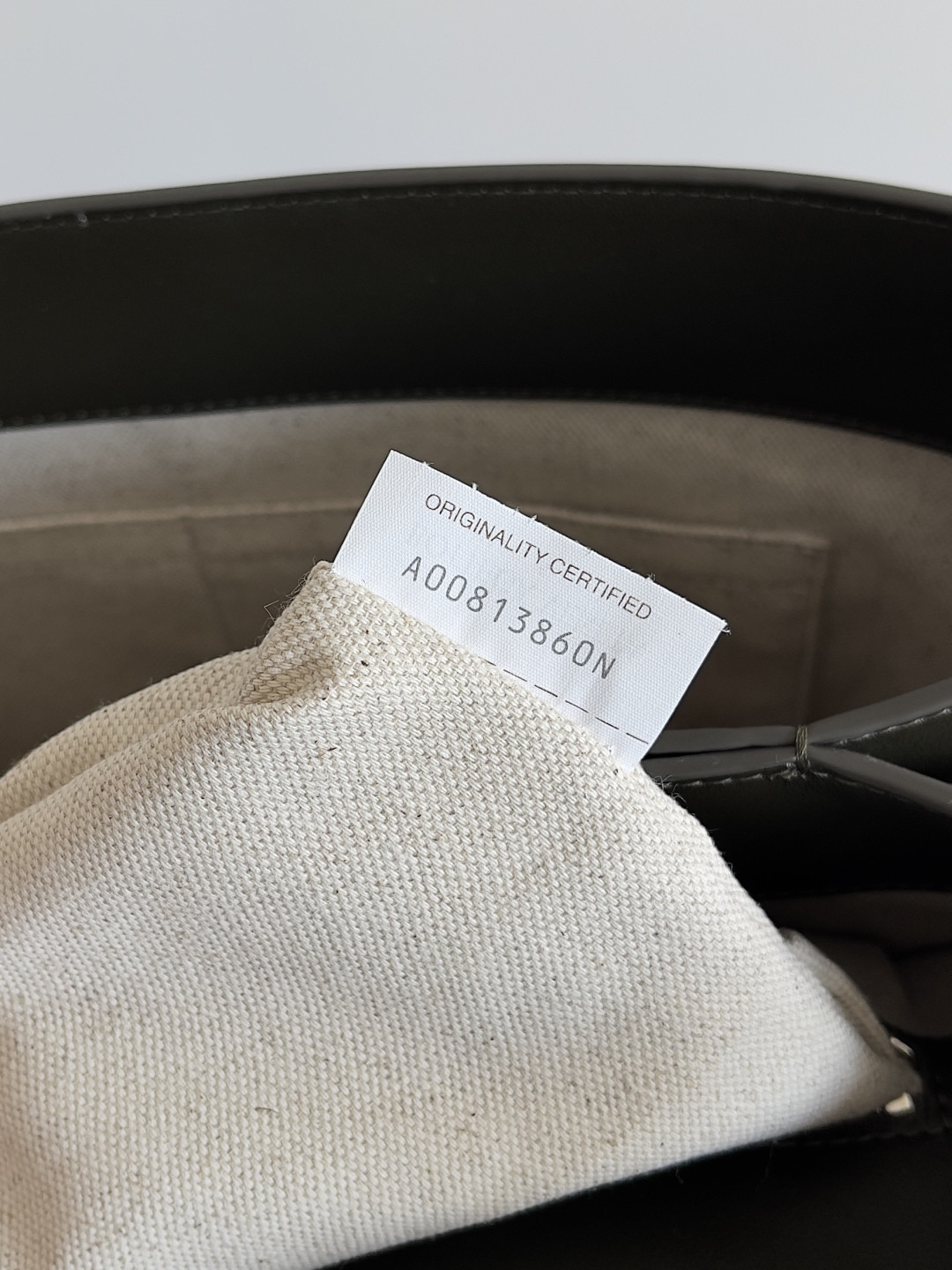 Bottega Veneta Medium Andiamo Messenger 37x26x13cm