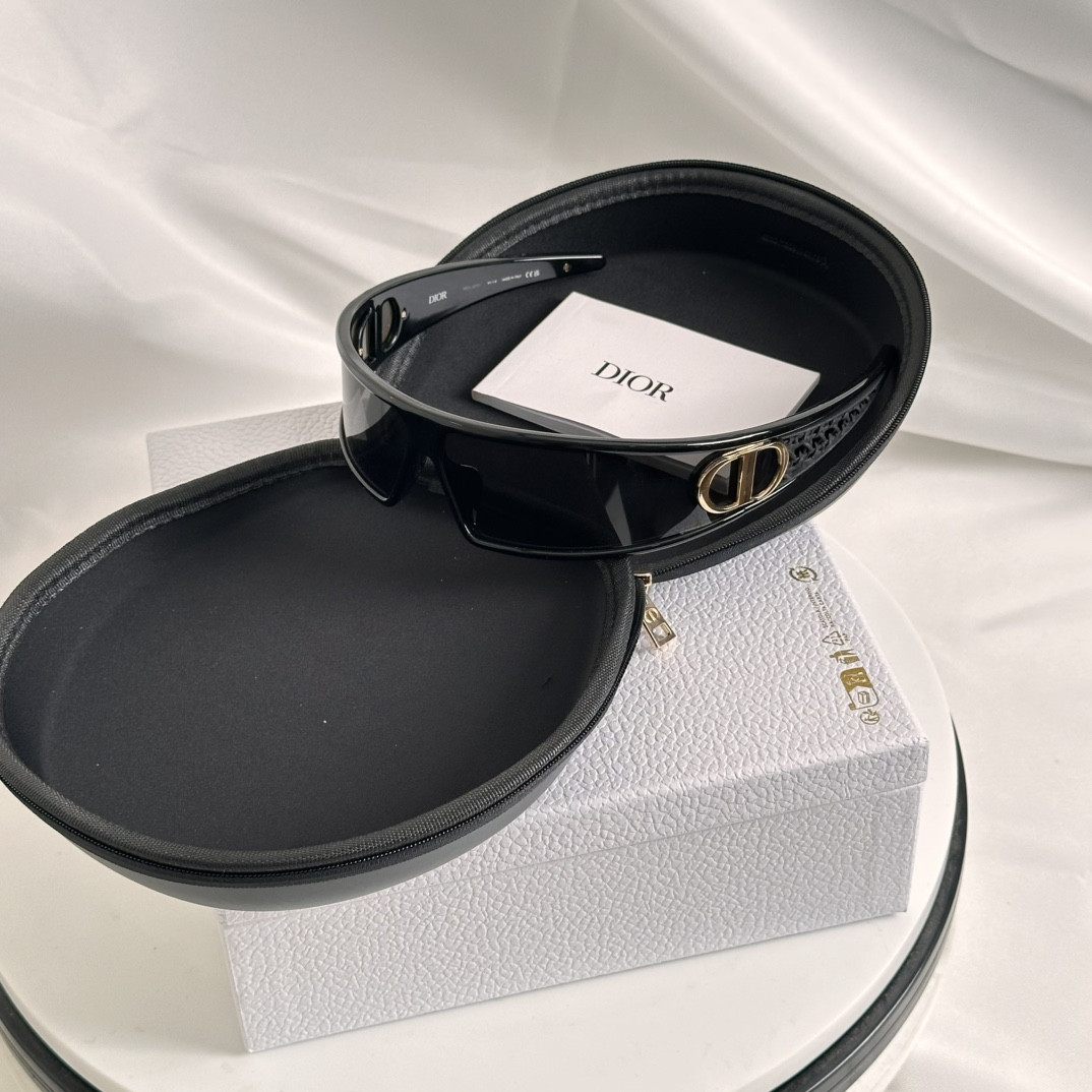 Dior Glasses winter25