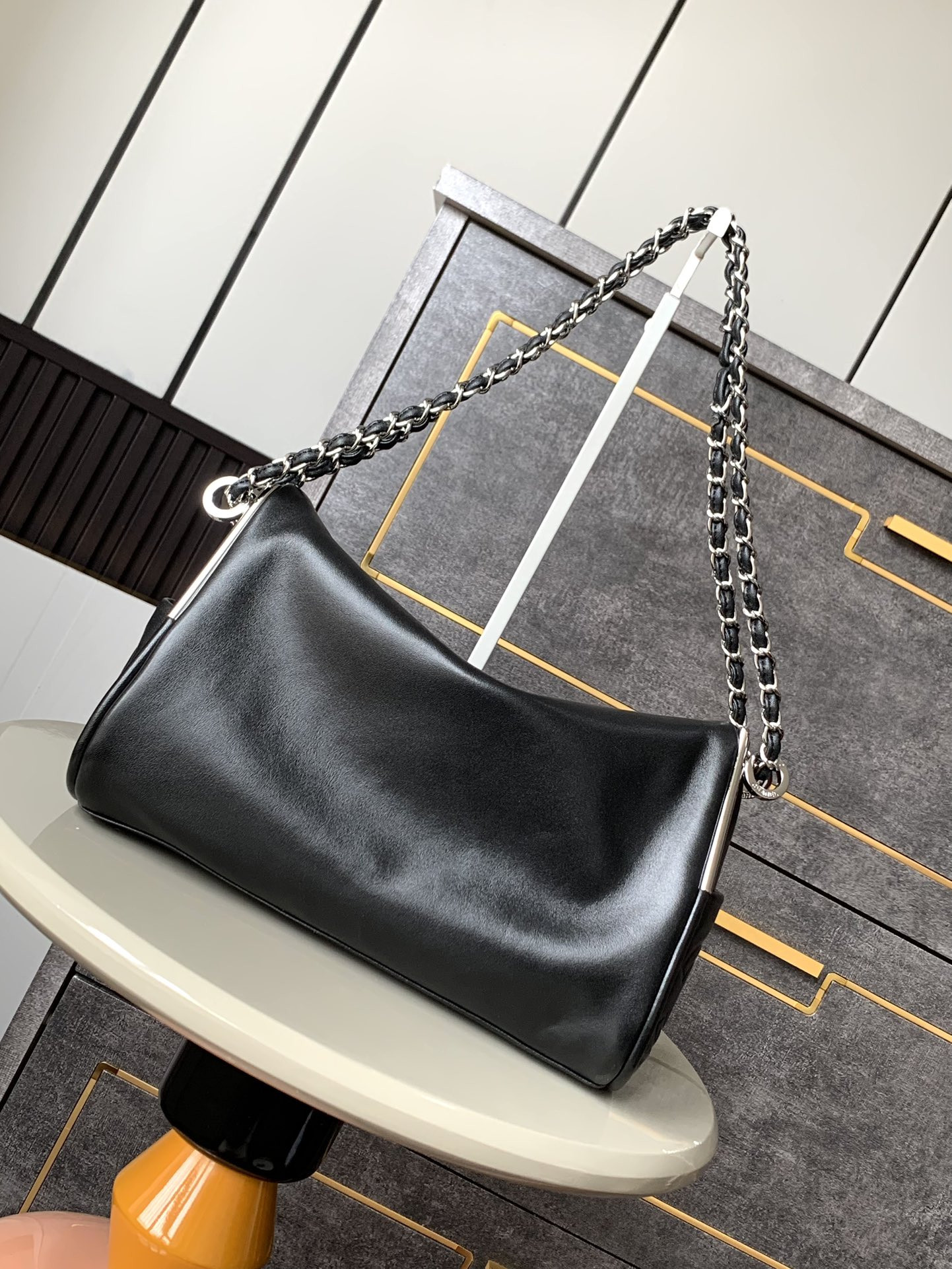 Chanel OHANEL hobo bag 30x20x12cm