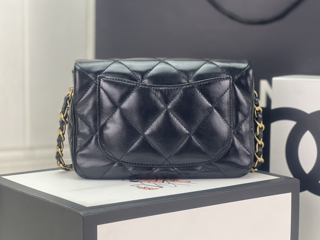 Chanel FLAP HANDBAG CF 21x14x6cm