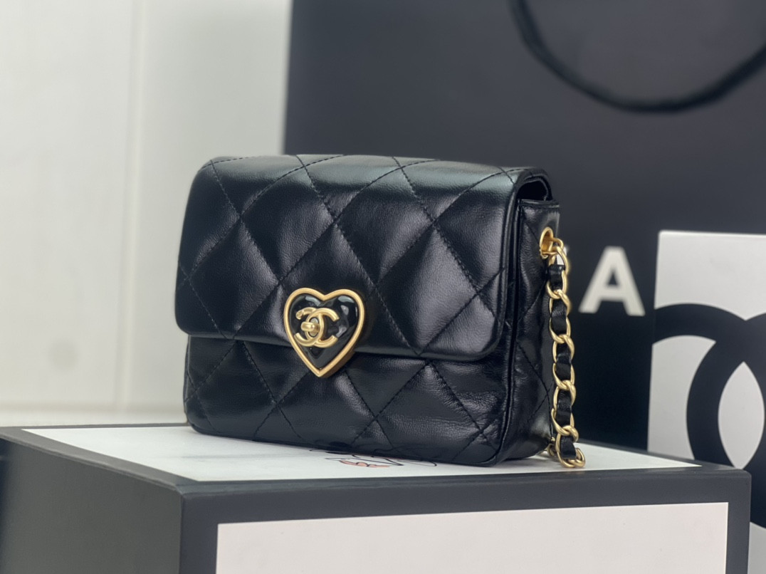 Chanel FLAP HANDBAG CF 18x13.5x5.5cm