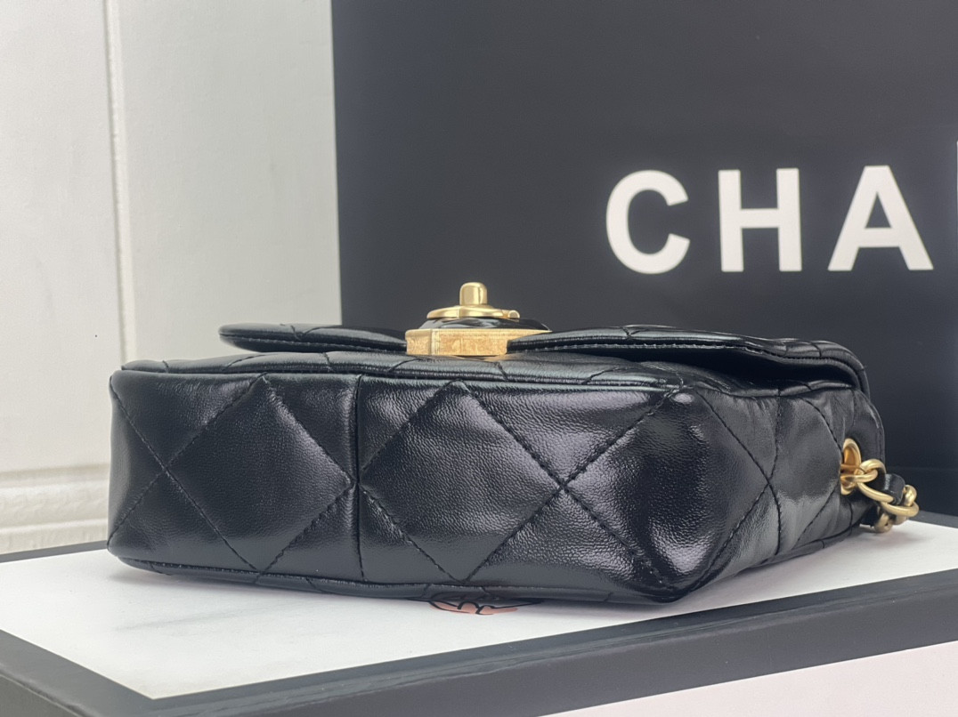 Chanel FLAP HANDBAG CF 18x13.5x5.5cm