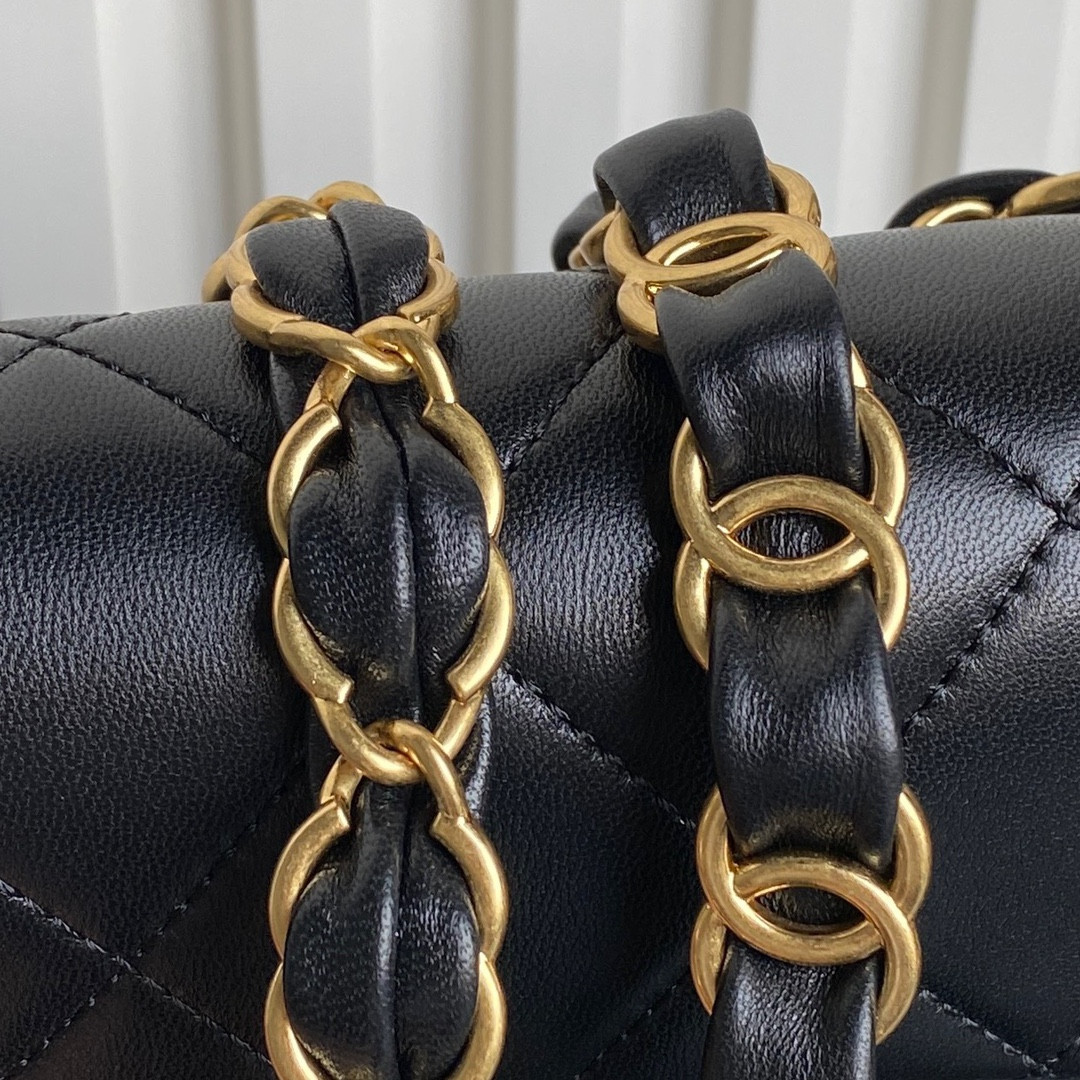 Chanel Mini Flap Bag 12×16×5cm