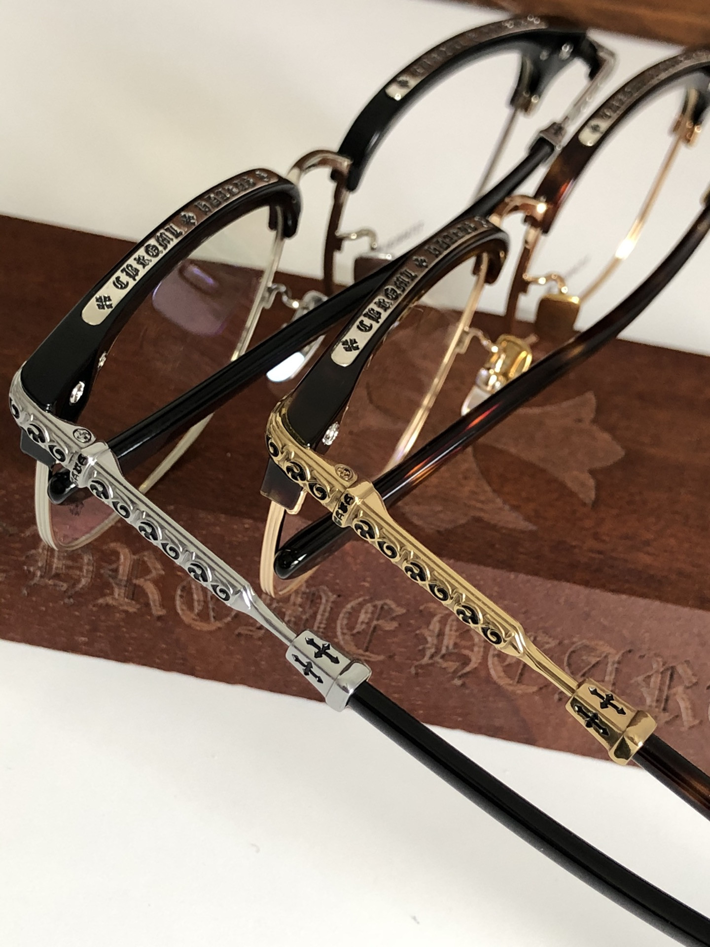 Ch*0me He**ts glasses vertical smile i 57-19-148