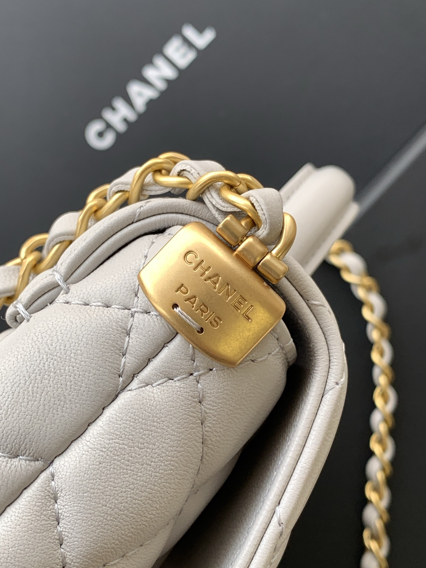 Chanel Small Top Handle Flap Bag AS5355 14x20x6cm