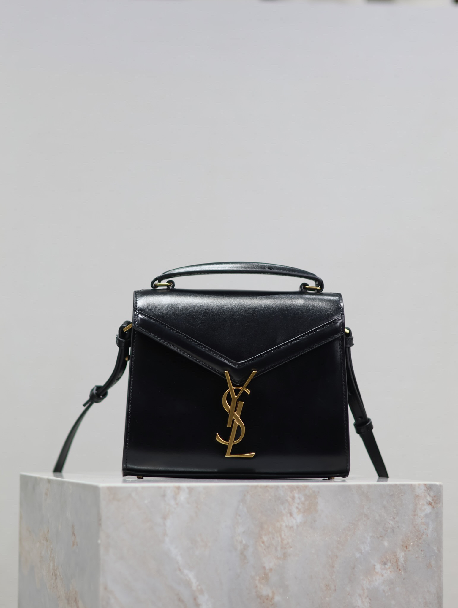 YSL cassandra mini top handle bag 20x16x7.5cm