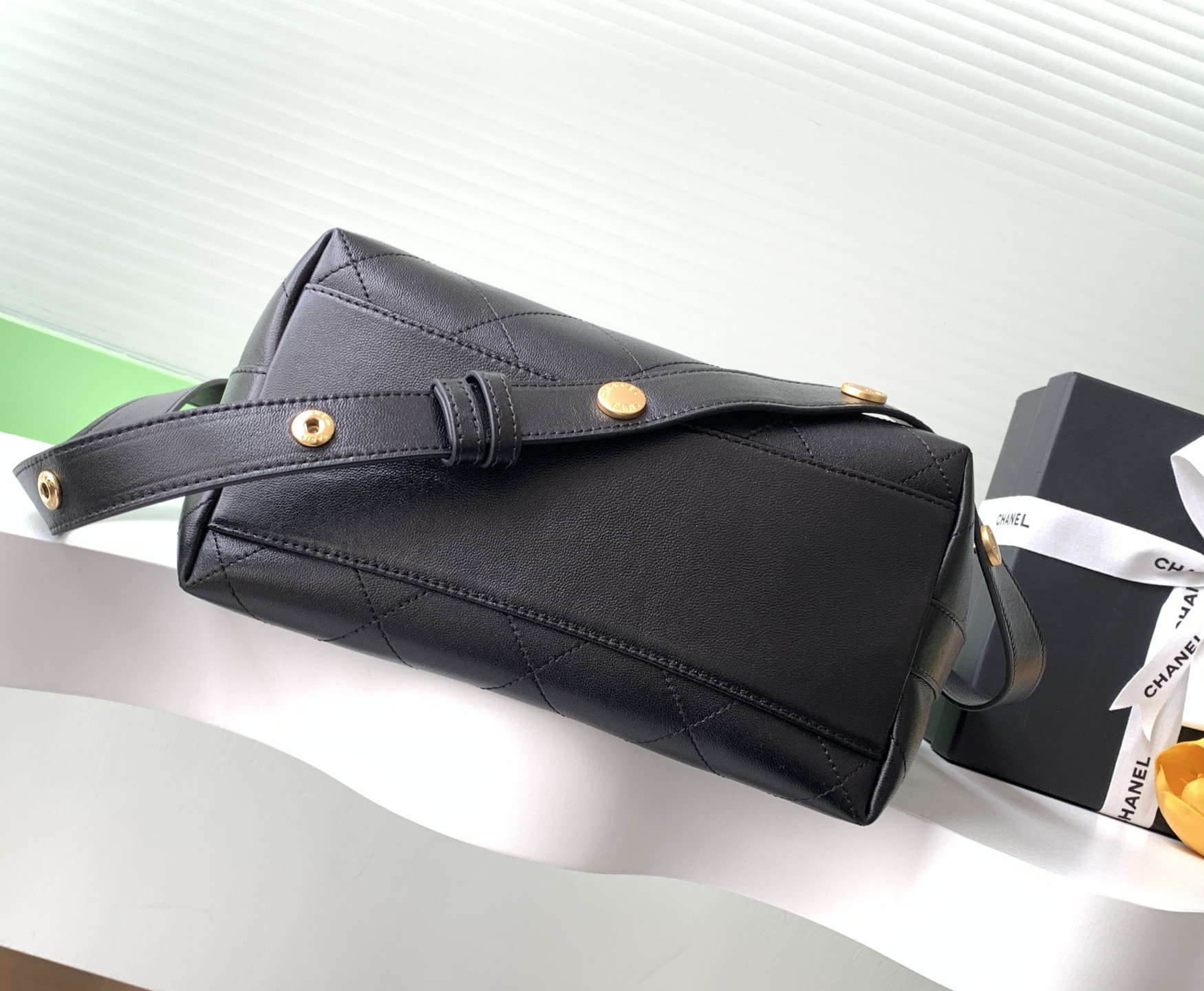 Chanel Large Bucket Bag 28x31x15cm AS5406